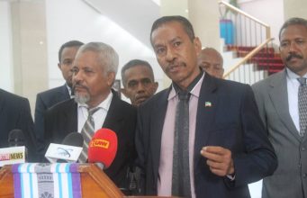 UDT/FM Hasoru Malu ho PR Lú Olo: UDT: Prefere Governu Grande Inkluzaun