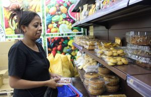 Eulalia nia Produtu Hetan Folin Iha Loza Agrikultura, Liu Hosi Sesta Bazika, Loron Ida Hetan $200