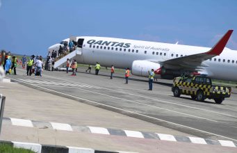 Aviaun Qantas Airline Tula Ema 20 Resin Fila Mai Timor