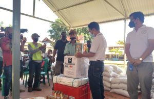 SEPS Ho AHP Distribui Apoiu Humanitaria Ba Uma Kain 60 Iha Centru Evakuasaun 4 Setembru