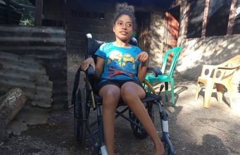 Maria José Hetan Ona Apoiu Kadeira Roda Hosi Ekipa Jesus Devina Misericordia