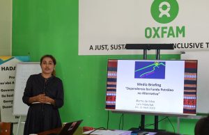 La’o Hamutuk ho Oxfam Organiza Media Briefing Ba Jornalista Sira, Hodi Hanoin Krítiku ba Problema Nasionál