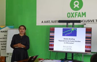 La’o Hamutuk ho Oxfam Organiza Media Briefing Ba Jornalista Sira, Hodi Hanoin Krítiku ba Problema Nasionál