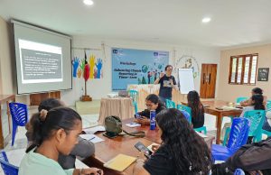 UNESCO ho AJTL Kontinua Hakbi’it Jornalista Sira, Hodi Halo Reportajen Kle’an Konaba Klimátika Iha Timor-Leste