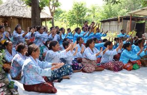 Tansá Dezenvolvimentu Ne’ebe Lidera hosi Komunidade Funsiona Liu: Lisaun sira hosi Oxfam iha Timor-Leste