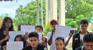 DNTT Manufahi Taka Transporte Publiku Gran Max, Semana Oin Estudante Sei Halo Manifestasaun